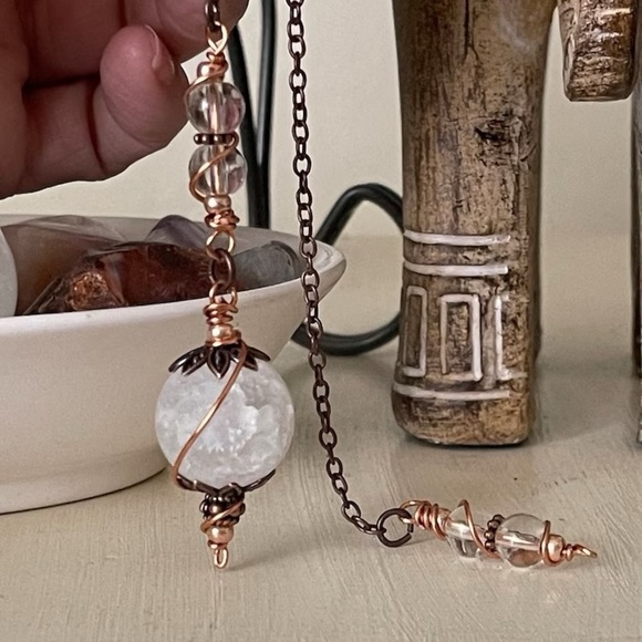 NWOT Crystal Quartz Copper Dowsing Pendulum - Picture 4 of 7